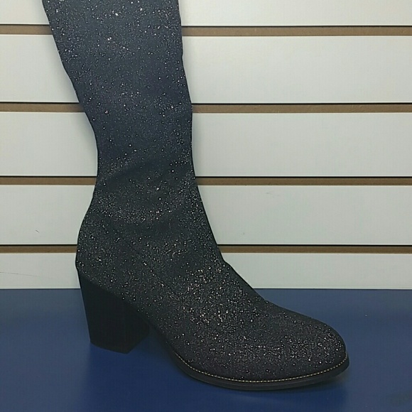 Boots - Picture 2 of 8